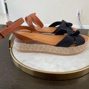 Ankle strap sandals